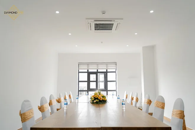 Hình 2 – Không gian phòng họp tại Tiktak Coworking Space