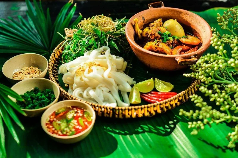 Hình 4 bài 4 – Mì Quảng – Hương vị đậm đà, mộc mạc, mang dấu ấn riêng của miền Trung.